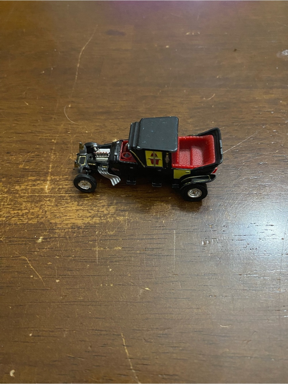 Johnny Lightning Hollywood On Wheels The Munster Coach TV Show diecast car